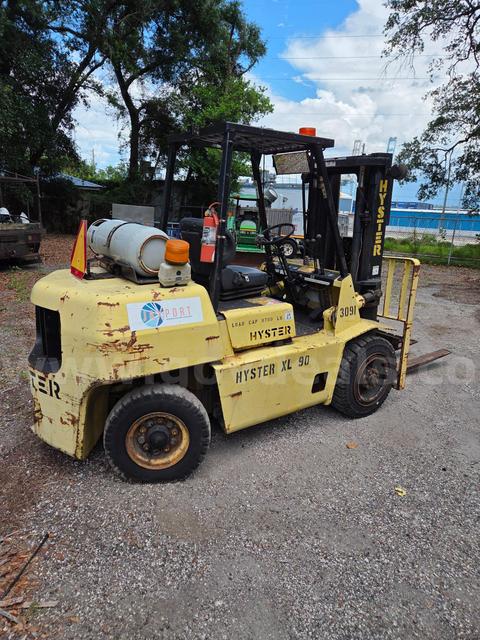 1988 hyster model H90XLS