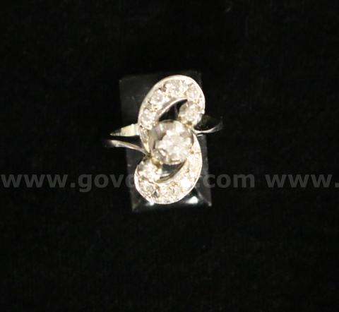 14k White Gold Bow Design Ring with Diamonds, 6.3 Grams