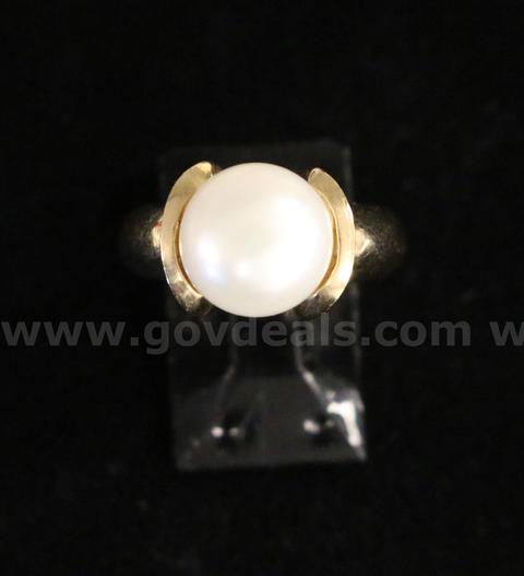 14k Yellow Gold Ring with Pearl, 6.5 Grams