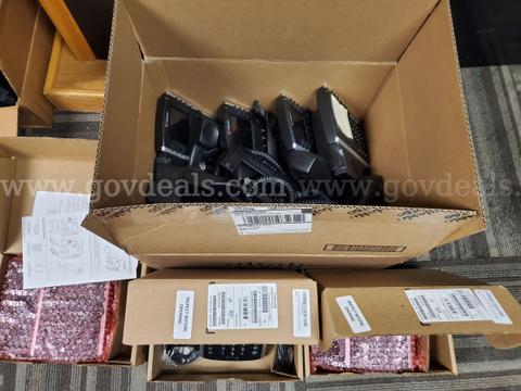 Telephone Lot – 6 Cisco VVX 411 Desktop Phones and 1 Cisco VVX 410 phone with handsets and extra equipment