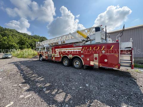 1994 Aerial Ladder Fire Truck
