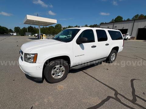 2014 Chevrolet Suburban 4WD LS