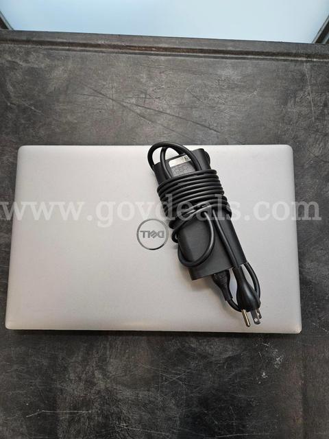 Dell Precision 3561