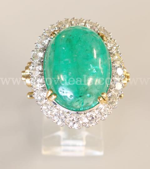 18k Yellow and White Gold Ring with 16.5 Carat Emerald and Diamonds, 18.3 Grams