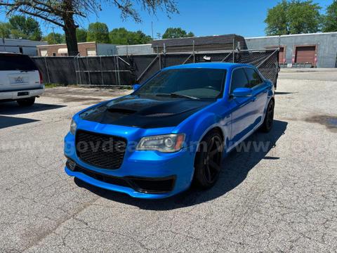 2011 Chrysler 300 scat pack interior and powertrain