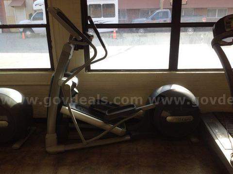 Precor EFX Elliptical machine