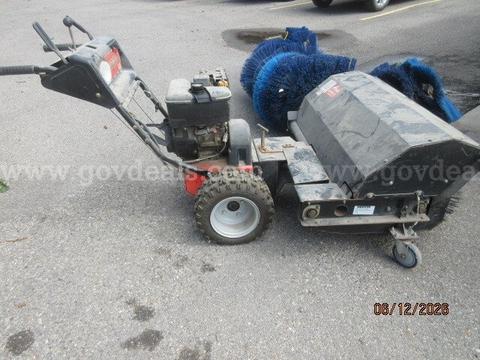 2005 Gravely Power Sweeper - Model 924515 - Gas Engine