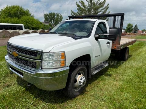 2014 Chevrolet Silverado 3500 HD 4x4 Flatbed Dually