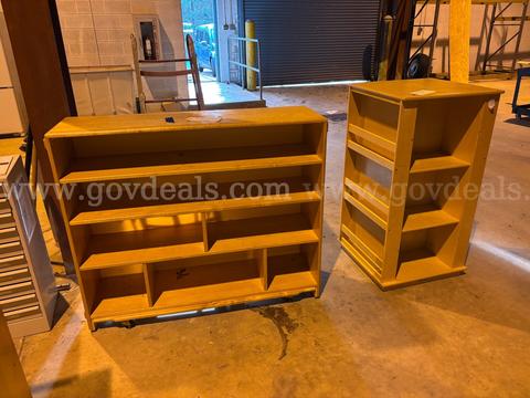 Children's Furniture, Cubbies, Tables, Chairs and Toys (1 Lot)