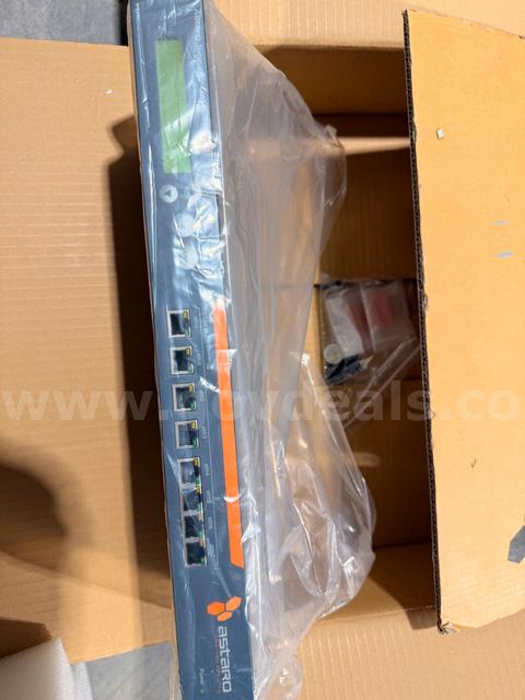 Astaro / Sophos Security Gateway 220 8-Port Firewall Appliance - Model NSA1080L-ASG-220