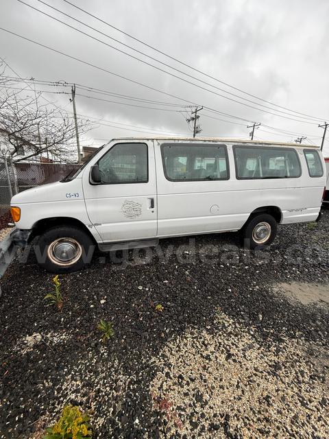 2004 Ford E350 Van