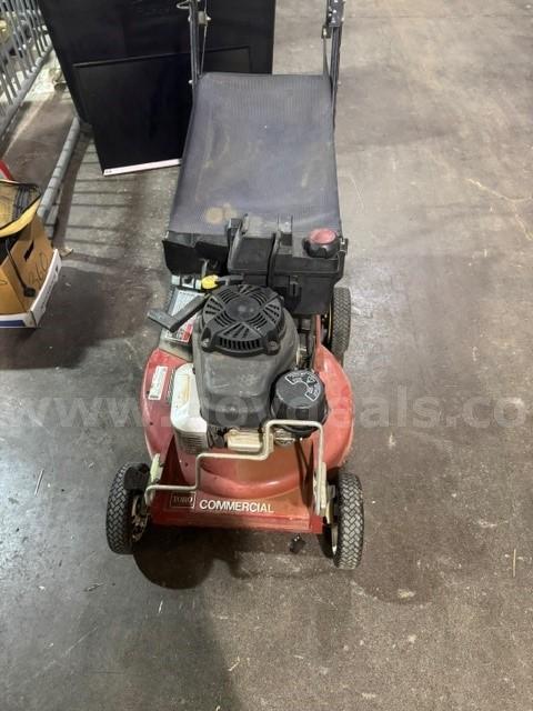 TORO COMMERICAL LAWN MOWER