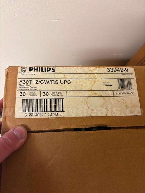 Lot of Phillips 30 watt T12 Fluorescent bulbs