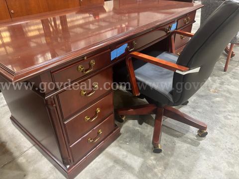 Cherry Wood Executive Office Desk & Chair