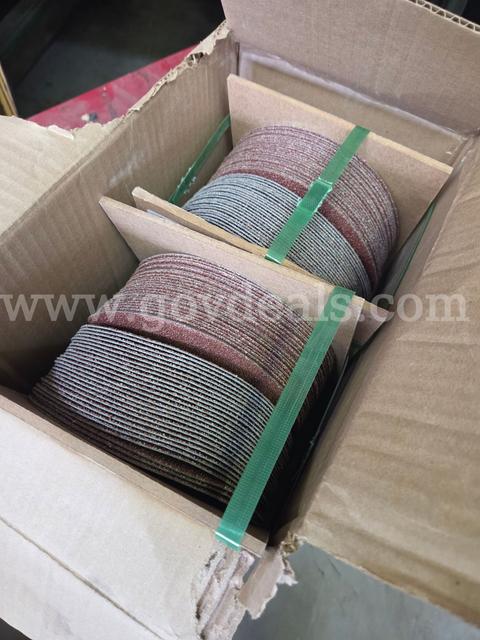 3M Grinding Discs 7inch - NEW - lot of 7-1/2 cases (100 per case)
