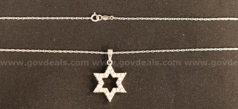 18K White Gold Star Diamond Pendant W/14K W/G Necklace, 4.5 Grams