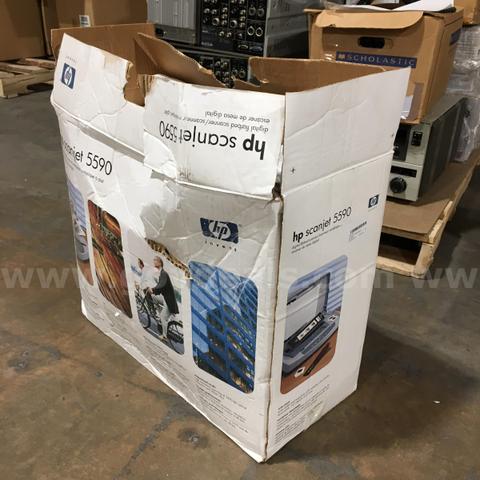 NEW IN OPEN BOX! HP SCANJET 5590 DIGITAL FLATBED SCANNER