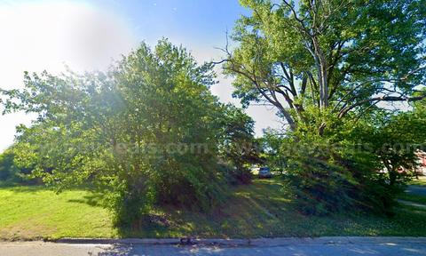 City Lot about 5.8 Miles from Downtown St. Louis