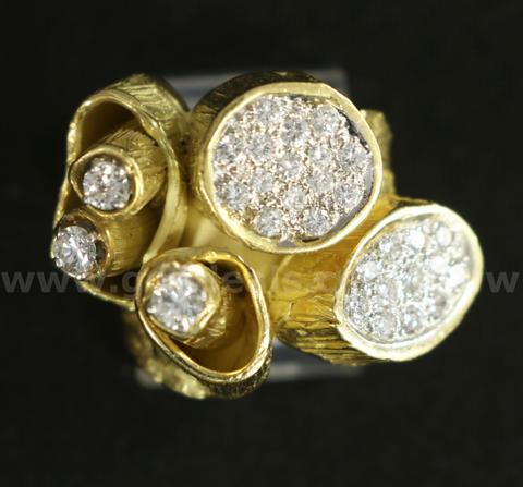 18K Yellow Gold Coral Reef Design Ring With Diamonds, 25.6 Grams