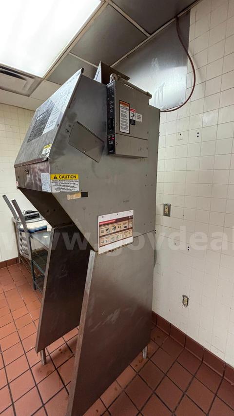 FRYER