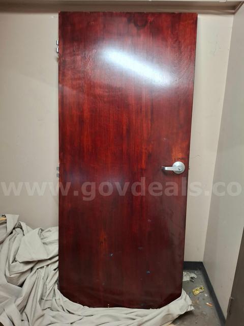 Door 82'' X 35 3/4''