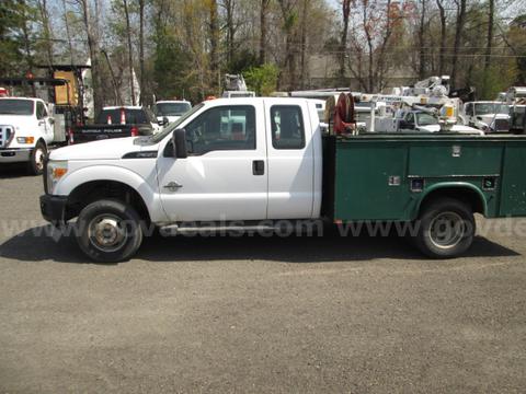 2011 FORD F350