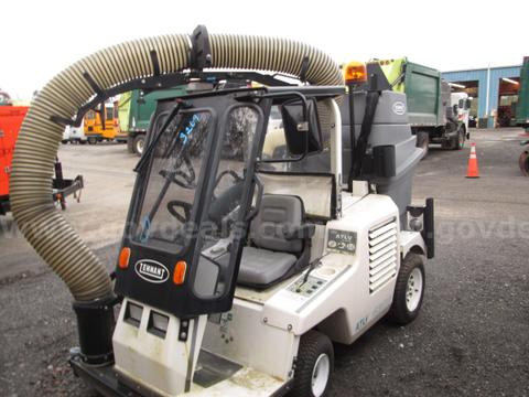 TENNANT STREET SWEEPER