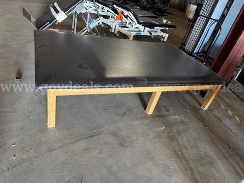 Bariatric rehab therapy table