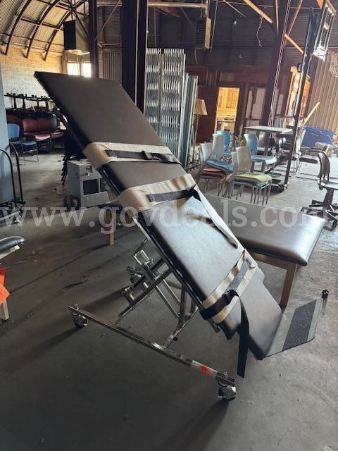 Bailey professional manual tilt table