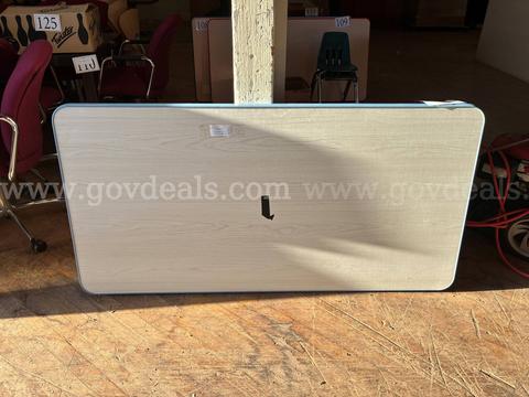TABLE, ADJUSTABLE HEIGHT / CLASSROOM/ ARTROOM/ SUNDAY SCHOOL