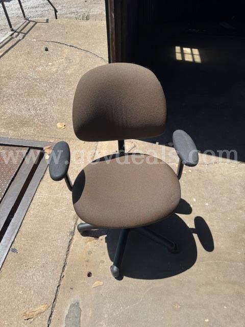 15 Brown cushioned rolling chairs