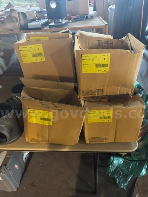 Approx. (14) galvanized reducing tee 4" x 4" x 3" MGTR1100