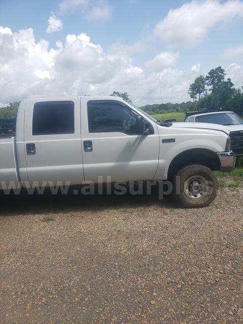 7.3 2000 Ford F-250 Lariat Crew Cab Short Bed 4WD