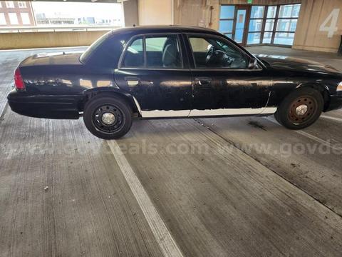 2011 Ford Crown Victoria POLICE VEHICLE