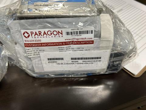 Valve, Parker Hannafin, Hydraulic Directional Control Valve, Qty 2