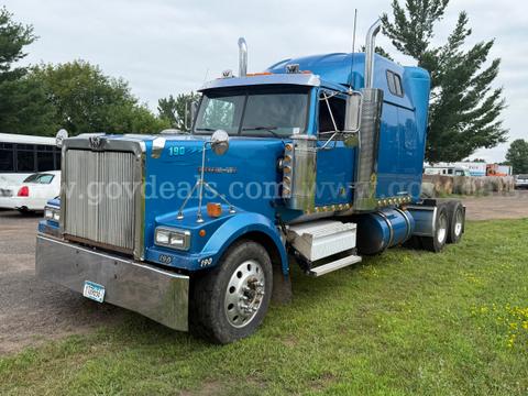 2001 Western Star 4964EX T/A Sleeper Truck Tractor