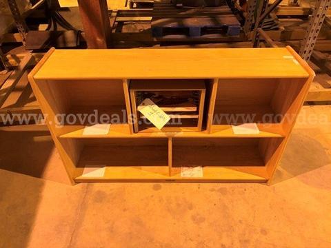 Children's Cubby/Book - Magazine Rack (#1)  (BUY NOW $10)