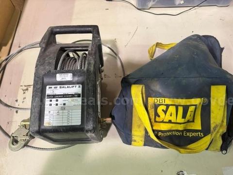 3M SALA Salalift II 8102001 Confined Spacs System 60 FT Winch