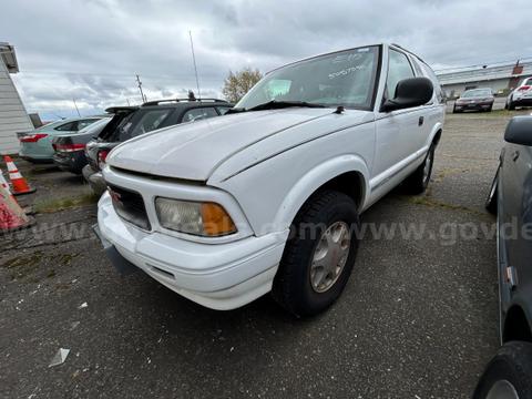 White 1995 GMC Jimmy SL 2-Door 4WD