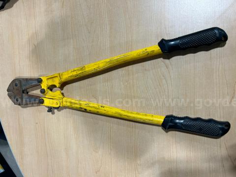 24" Bolt cutters. Starting bid only $1.00