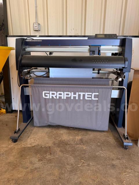 Graphtec cutting pro FC9000-75 printer