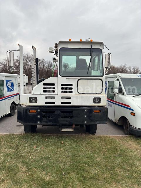 2006 Capacity Trucks TJ5000 Yard Spotter Truck