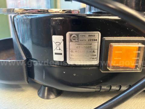The Rossi RR45. A commercial-grade 64mm flat burr grinder