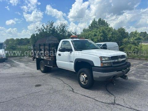 2004 Chevrolet Silverado 3500 4WD Stakebody Truck