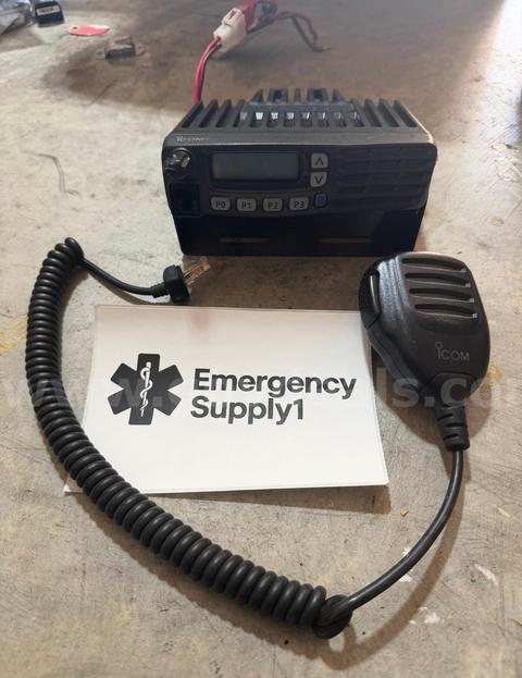 ICOM IC-F6011 UHF 440-470 MHz, 8 CH, 50 With Microphone And Radio Base