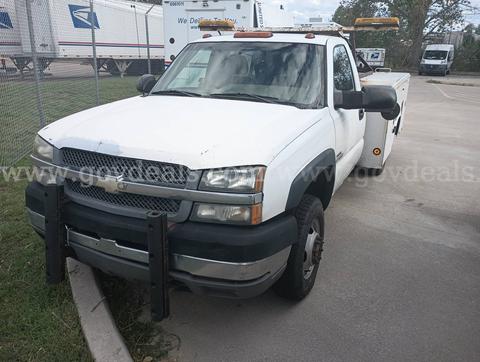 2004 Chevrolet Silverado 3500 4WD Utility Body with compressor, tire rack, winch, bumper sling