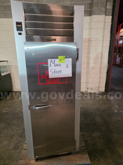FRIGERATOR