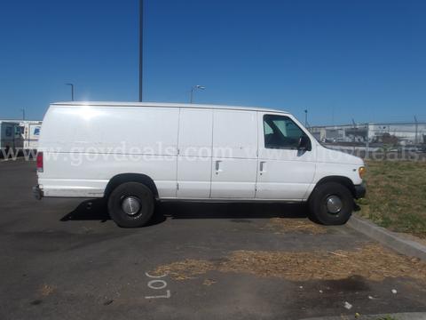 1998 Ford Econoline Cargo Van