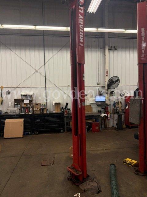 Rotary 2-post Vehicle Lift - 9,000 pound capacity