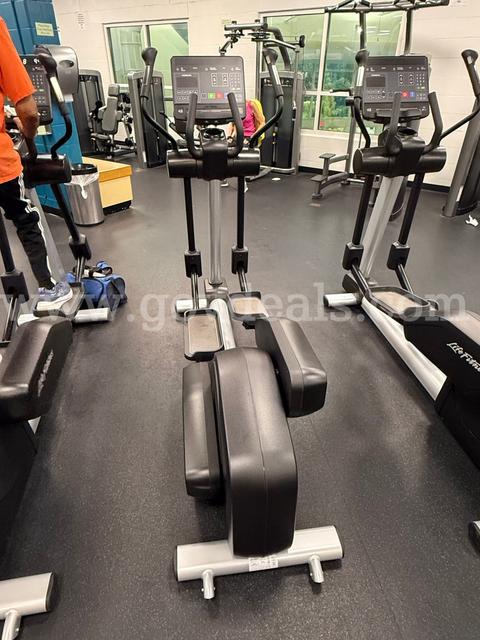 Life Fitness INX Elliptical